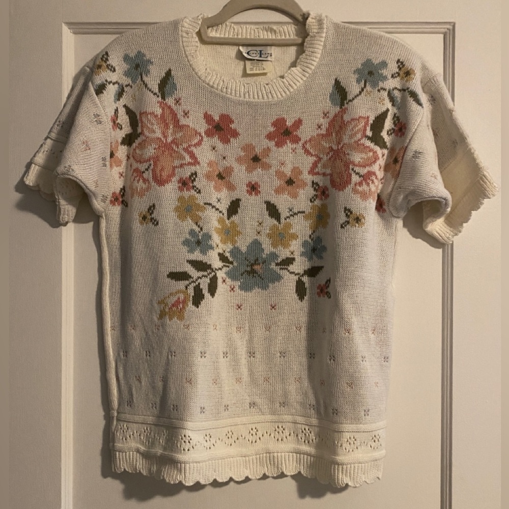 NWT Vintage Cricket Lane Floral Short Sleeve Sweater Size Small